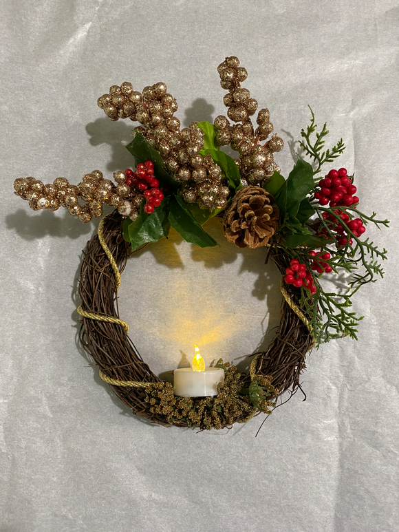 Lighted Holiday Pine Wreath
